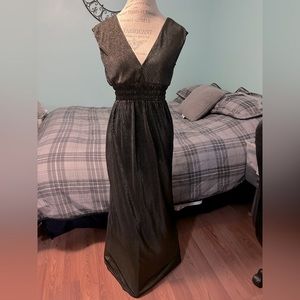 Romeo & Juliet Black and Gold Goddess Chiffon Dress. Size Medium.